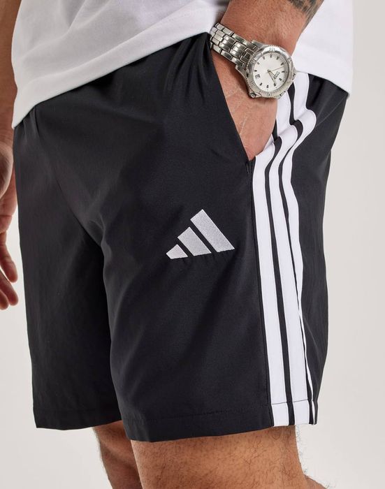 Calções da Adidas