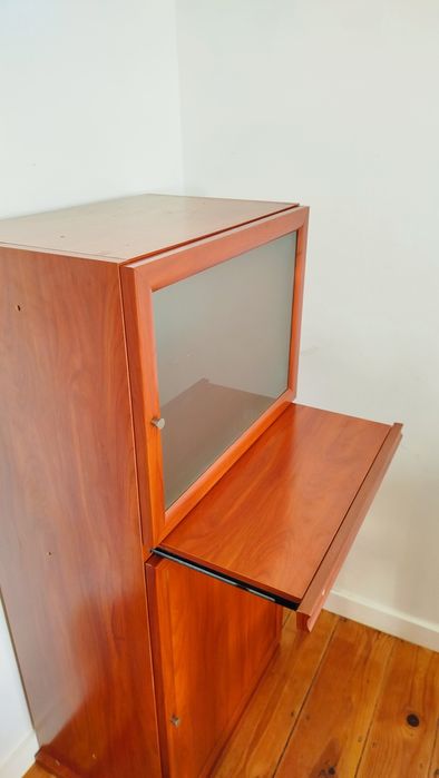 Móvel de Bar em madeira