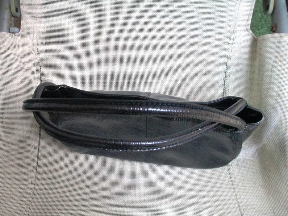 Mala Acosta de verniz