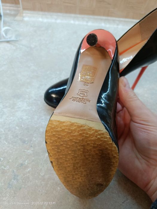 Туфлі жіночі 36 р. Carlo Pazolini