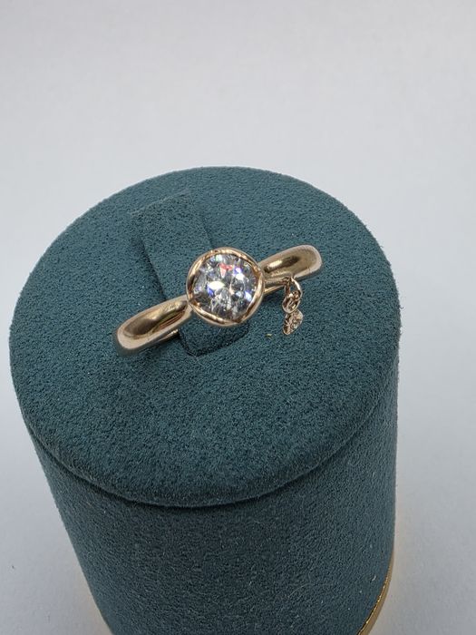 Золота каблучка 585