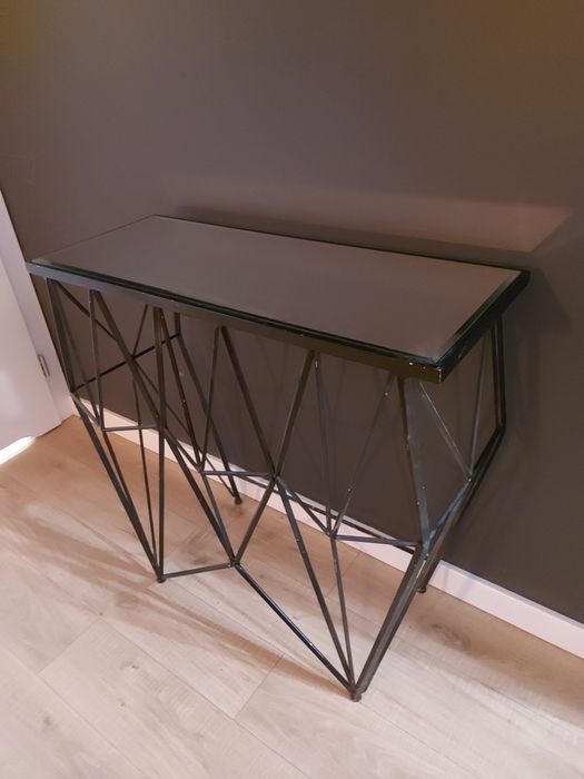 Konsola loft z lustrzanym blatem