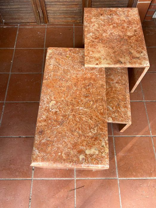 3 mesas de apoio de mármore maciço encaixáveis