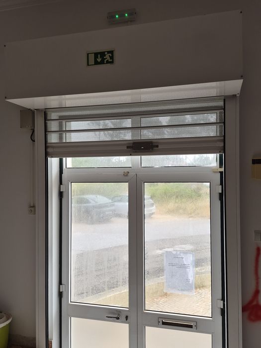 2 Portas de enrolar de segurança