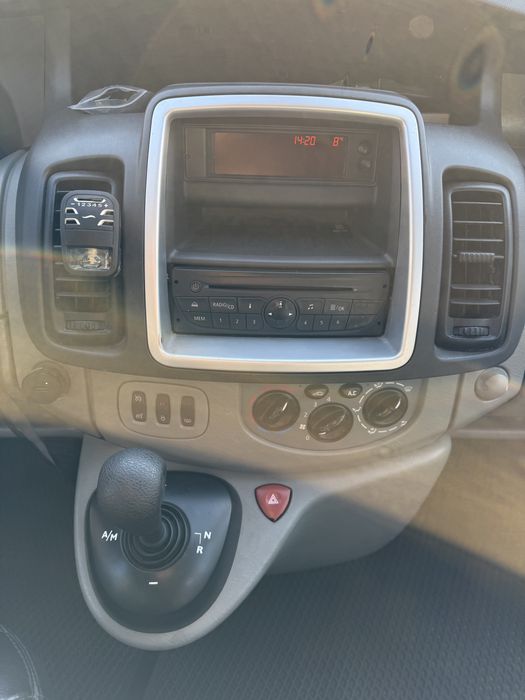 Opel Vivaro. Опель Віваро