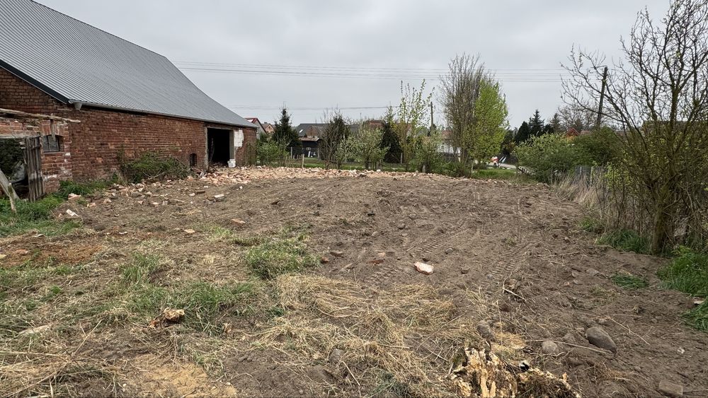 Usługi Minikoparką  Dostępni 7 Dni w Tygodniu