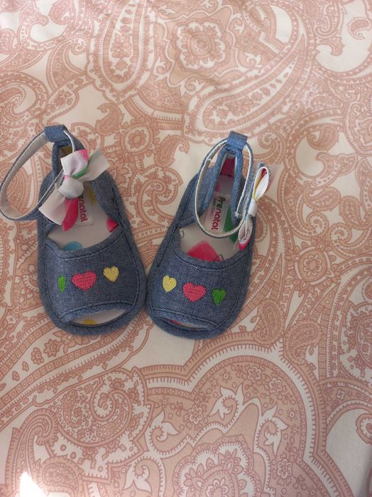 Sandálias a ESTREAR de bebe menina PréNatal