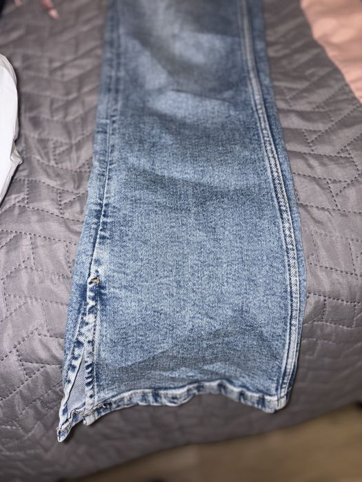 Calcas de ganga azuis clara perfeitas para oferecer à sua filha etc