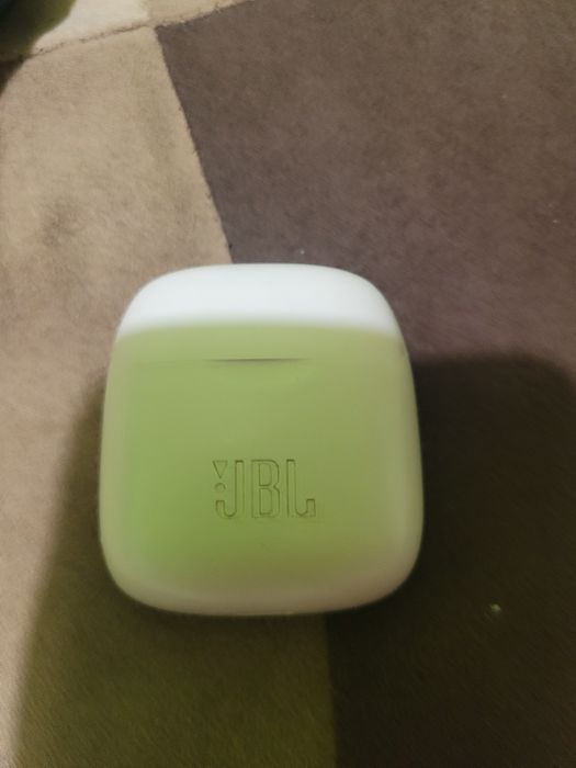Ładowarka etui jbl 220 tws