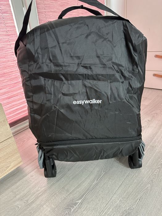 Коляска прогулочная