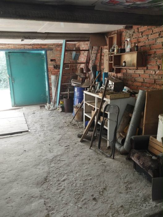 Продам двохповерховий гараж
