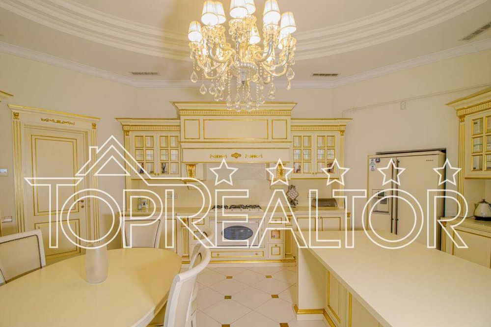 Елітний будинок у к.м. Park House з 13-метровим басейном