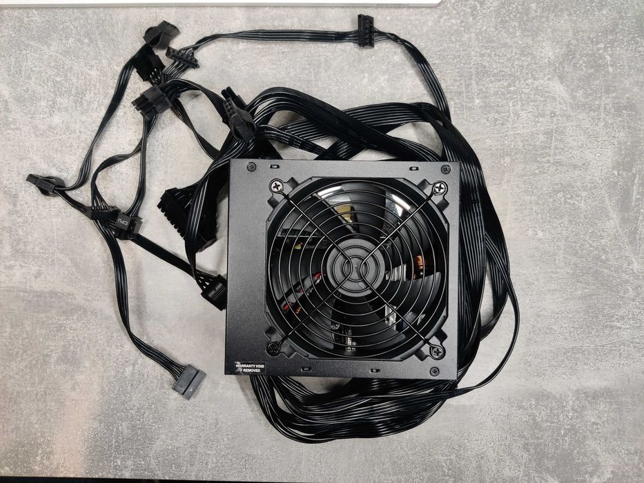 Thermaltake TR2 S 700W (пломба, справний)