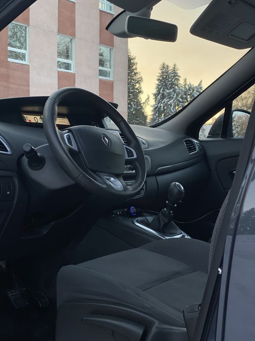 Renault Grand Scenic 20111