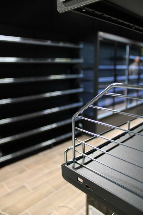 Торгові стелажі в магазин. Полки. Торгове та касове обладнання. Регали