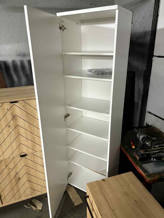 Szafka do przedpokoju z lustrem