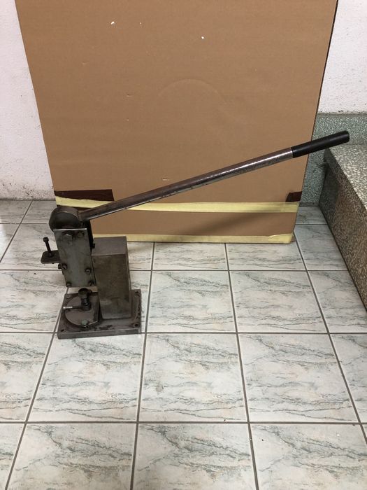 Prasa ręczna, poręczna, mały rozmiar, wysoka jakość materiałów