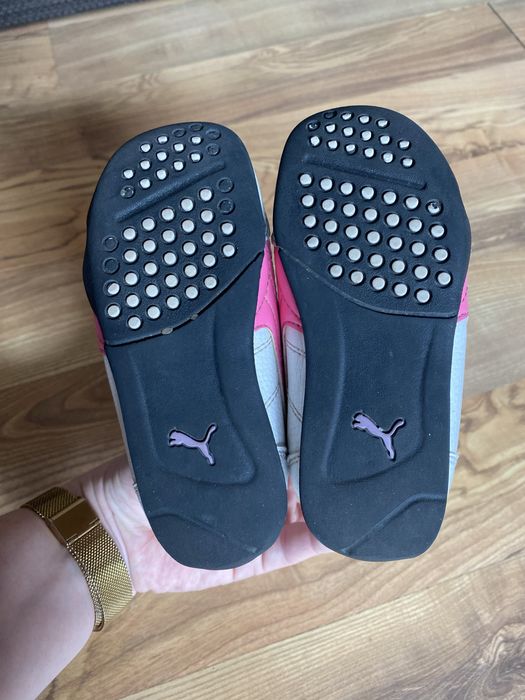 Dziecięce buty sportowe dla dziewczynki Puma rozm 24
