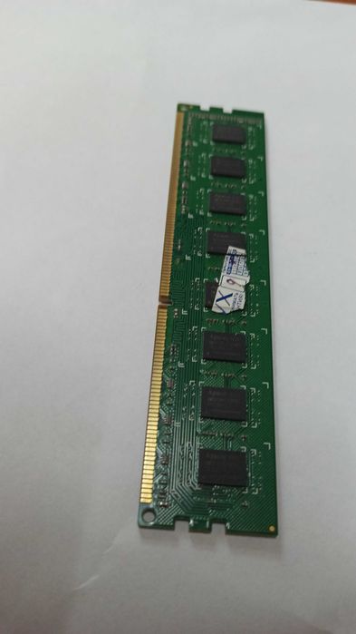 оперативна пам'ять 2 ГБ для ПК DDR 3  б/в  Apacer