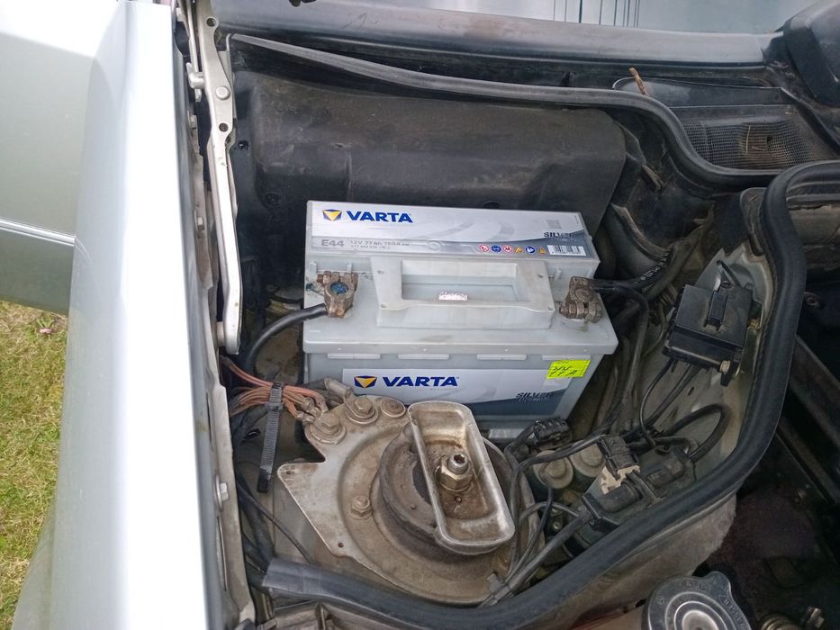 Продається Wercedes-Bens w124. Мотор 2.5.Корoбка механіка