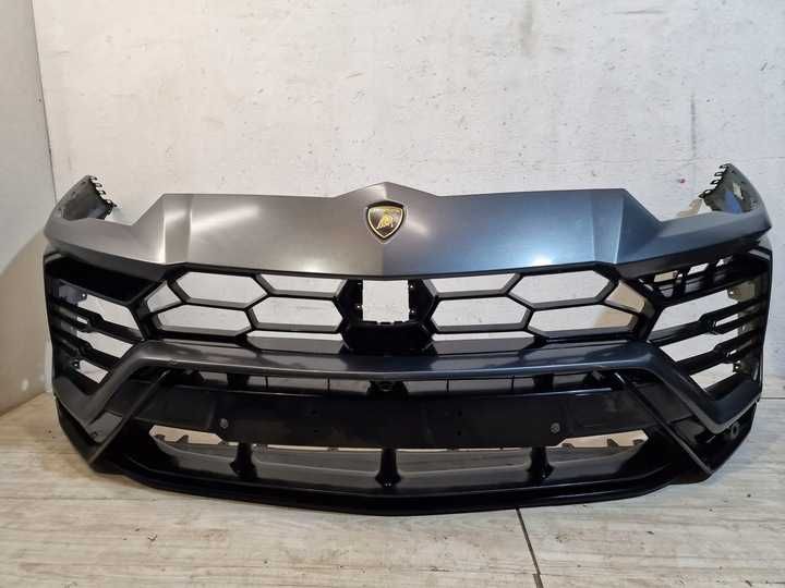 LAMBORGHINI URUS Передний бампер / Передній бампер