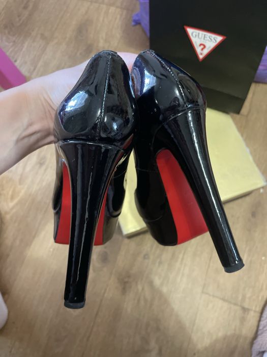 Туфли лаковая кожа 37р в хорошем состоянии