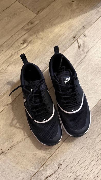 Кросівки Nike, в чудовому стані 36 розміо
