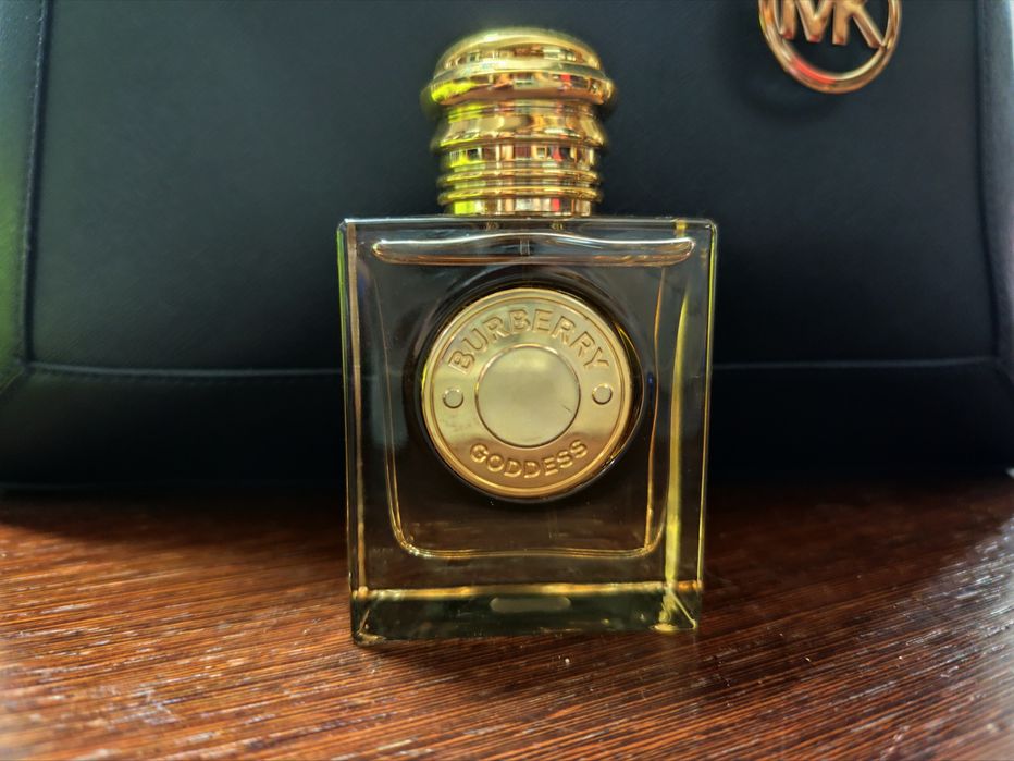 Burberry Goddess 50ml - PORTES GRÁTIS