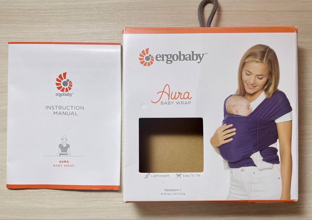 Pano/Sling Ergobaby Aura padrão estrelas cinza claro.