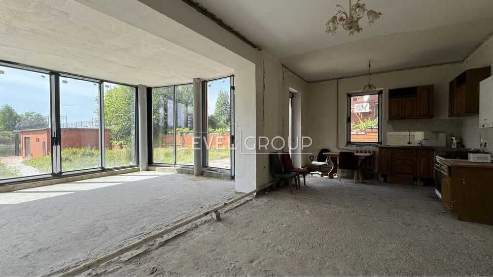 Продаж маєтку з виходом на воду і додатковим будинком! 
Конча-Заспа!