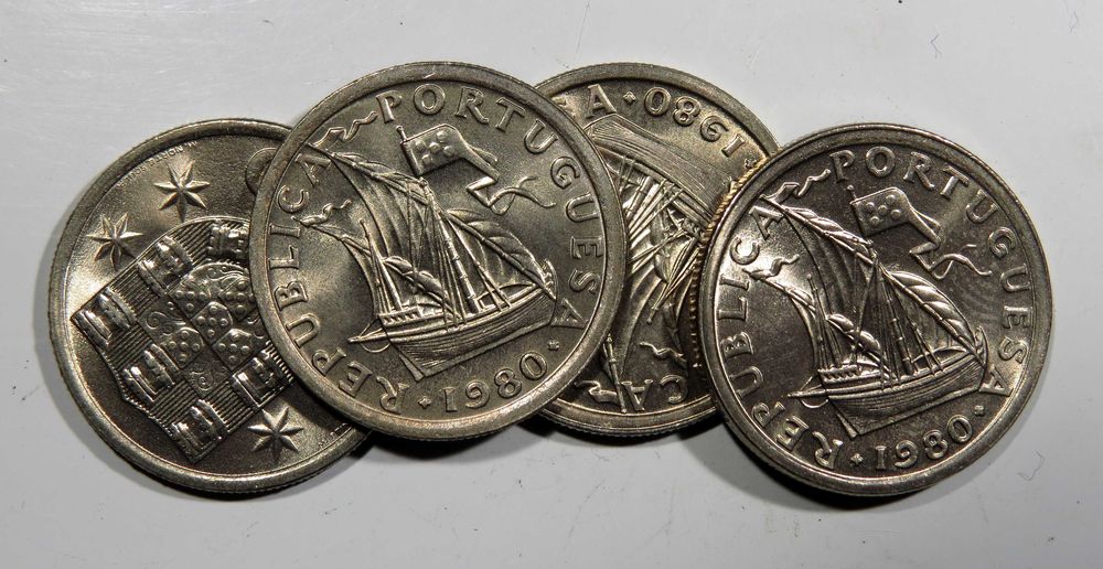 Moedas Republica - 2$50 1974 75 76 77 78 79 80 81 82 83 84 85 - NOVAS DE ROLO - Só 1€ cada