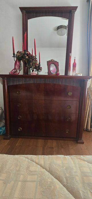 Mobília de quarto em madeira de cerejeira