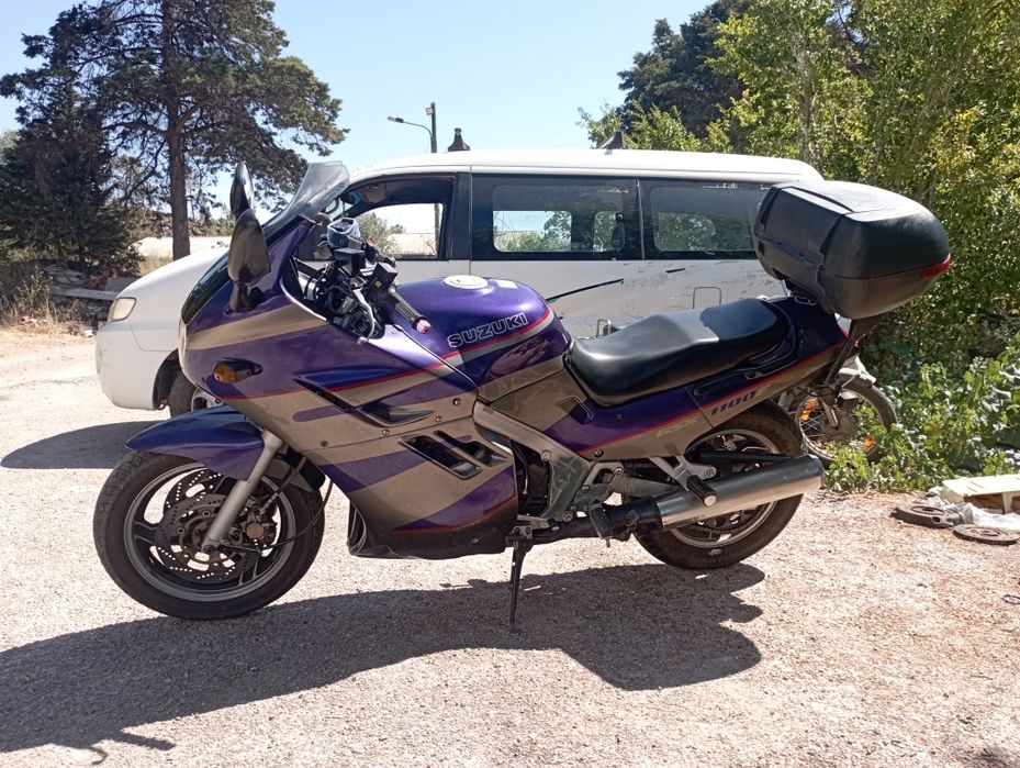 Suzuki GSX 1100 F