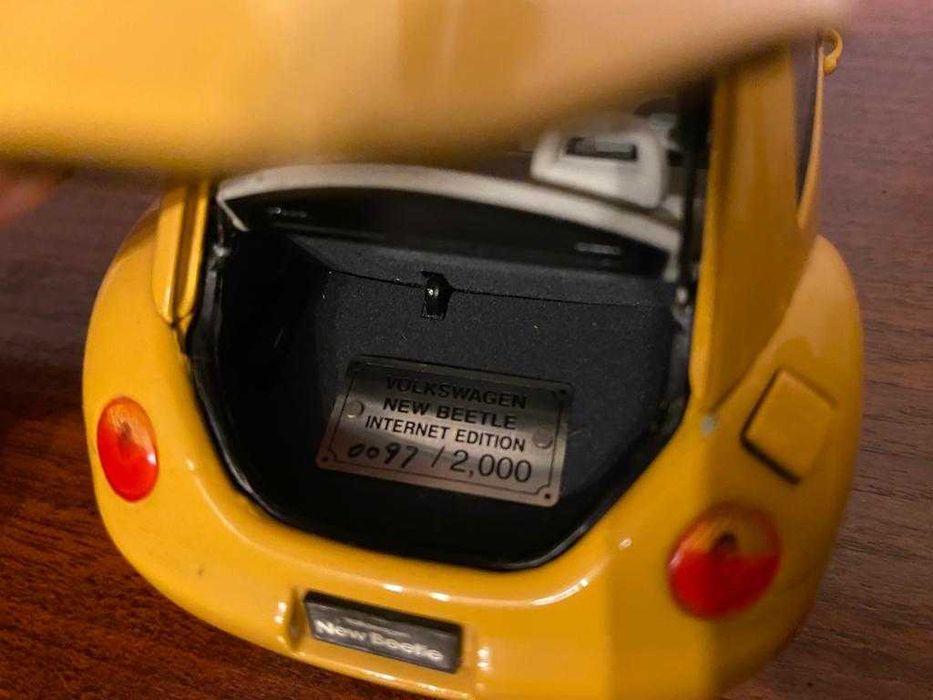 1/24 Vw New Beetle - Reflex Yellow - Franklin Mint Precision