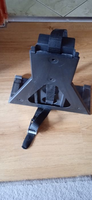 Wieszak boczny rozsuwany.