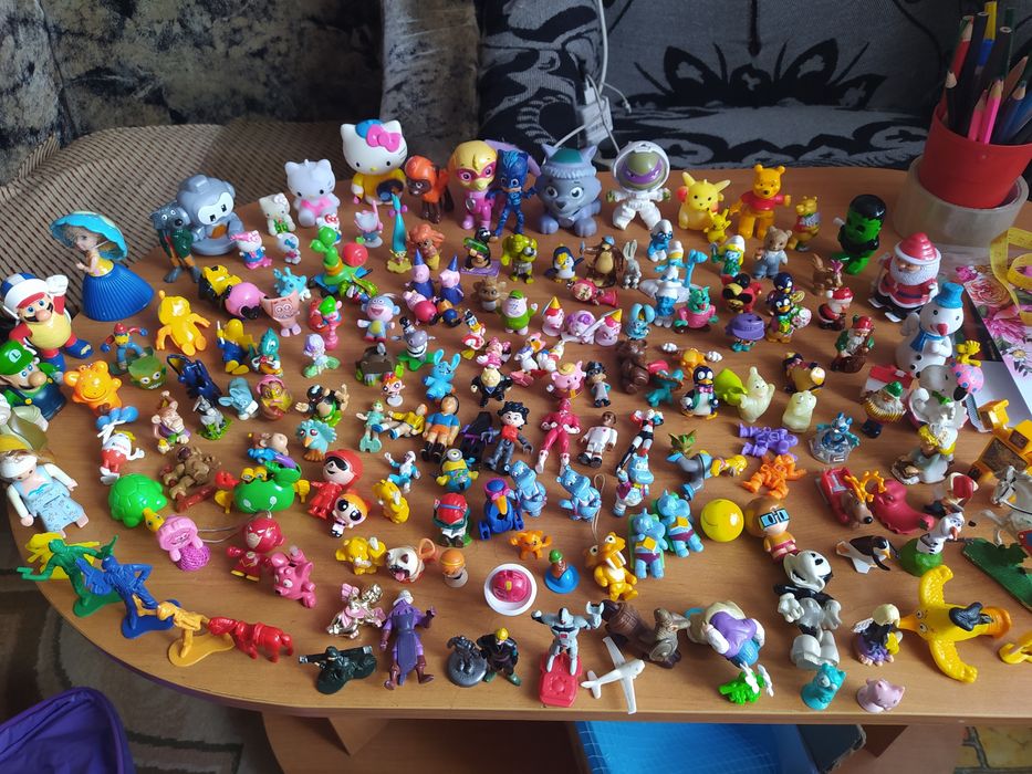 Игрушки фигурки Фиксики  hello kitty свинка Пеппа Смешарики пикачу