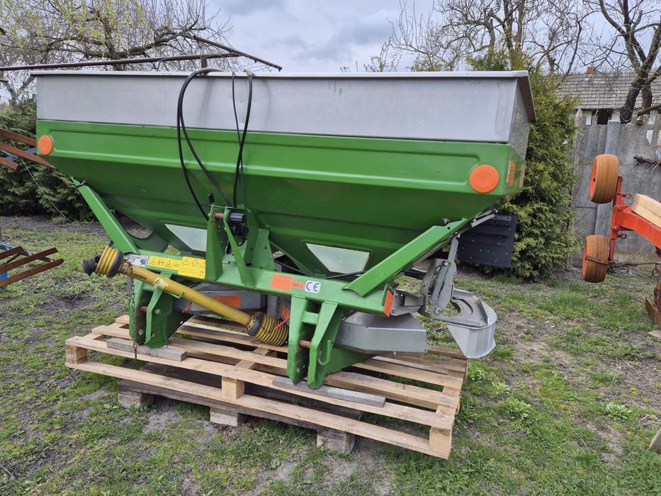 Розкидач міндобрив Amazone za-m 1200