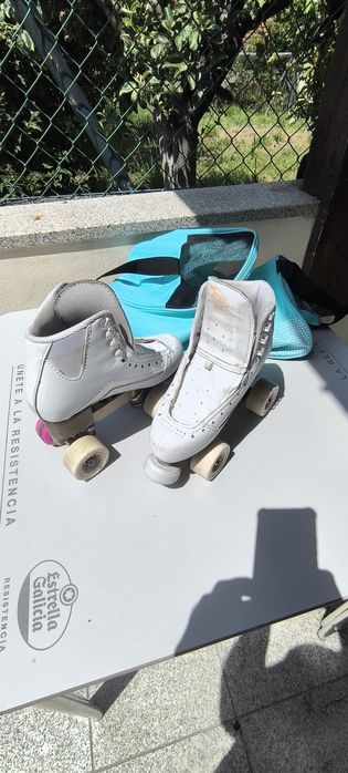 Par de Patins usados