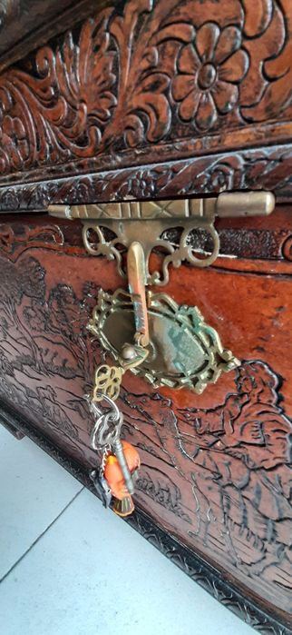 Arca baú de madeira grande antigo/ vintage