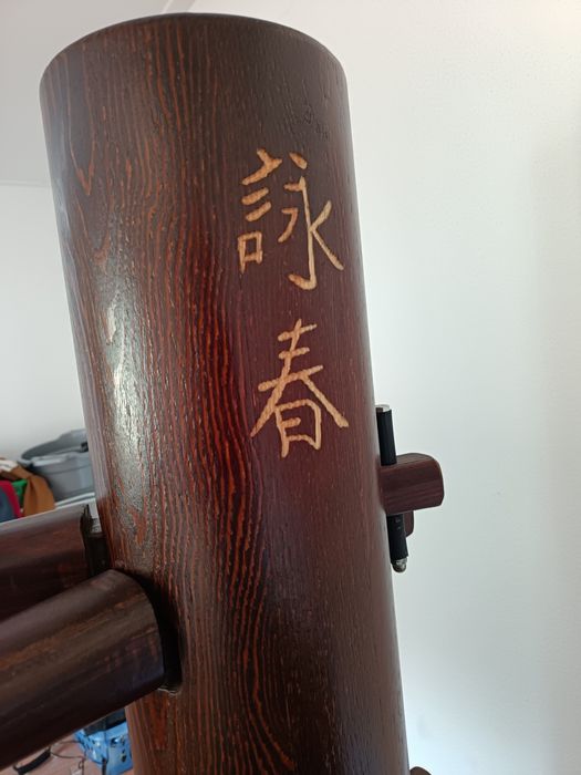 Wing chun boneco dummy