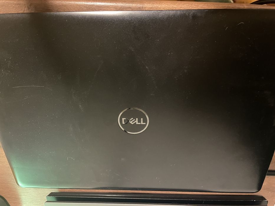 Dell inspirion 5570