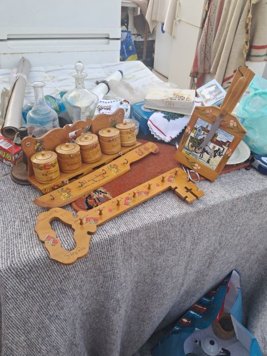 Conjunto de cozinha em madeira