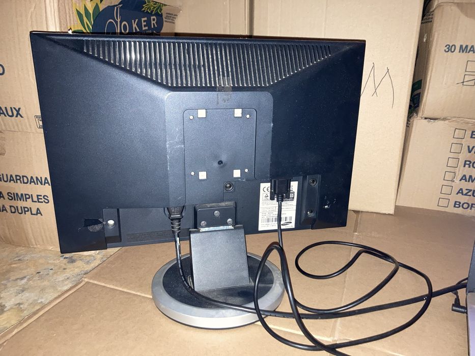 Ecra Monitor 19 Pole Samsung