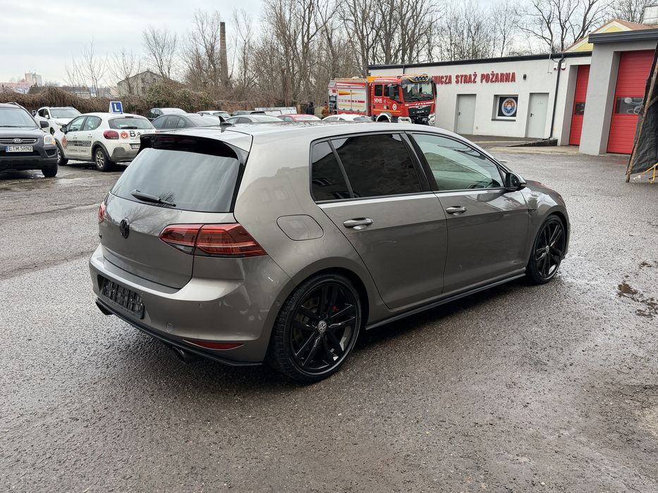 Volskwagen Golf GTI 230 KM dynaaudio kamera DSG gwint KW akrapovic