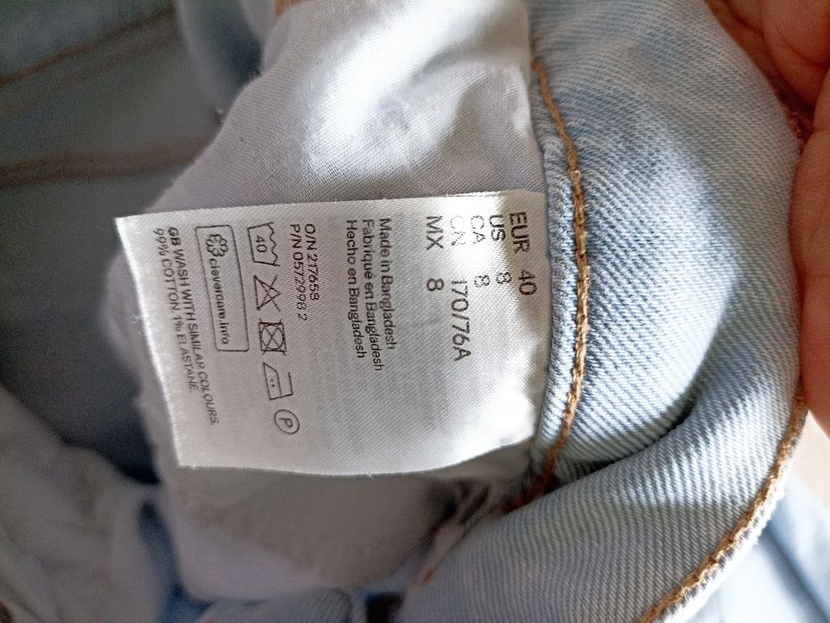Spodnie dżinsowe jasne