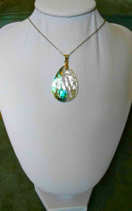 Colar Aço Prateado c/ Gota Madreperola e Abolone NOVO