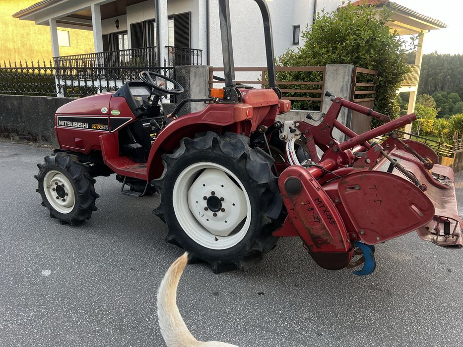 Trator 4x4 mitsubishi