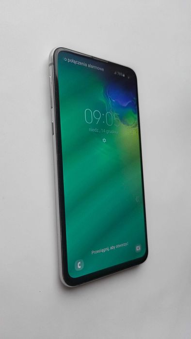 Galaxy S10e perłowy