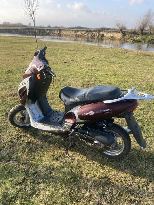 Продам скутерка в дуже гсрному стані