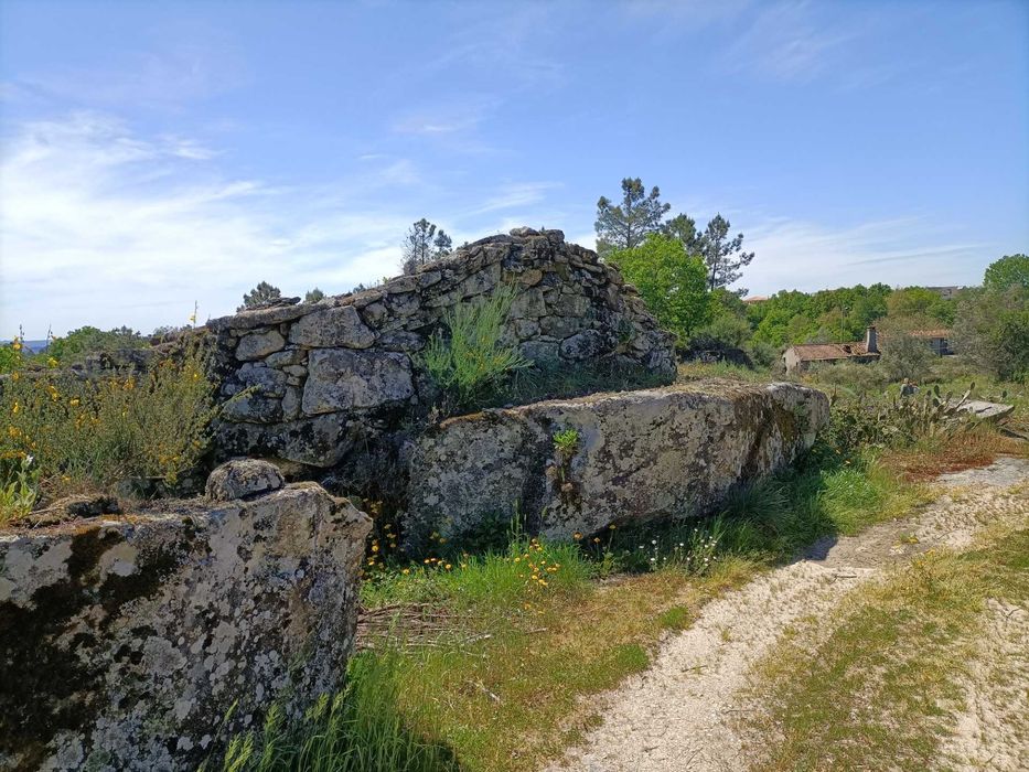 Ruina em pedra granito